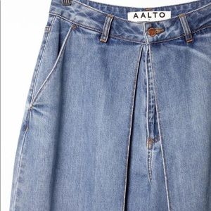 High Rise Wide Leg Jeans